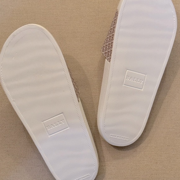 BALLY Sabrina. O Multimiele Logo Slides - Women’s Size 9.5 (EU 40) - New In Box - Picture 4 of 8